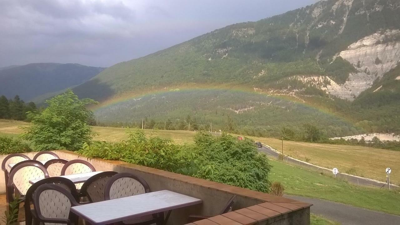Saint-André-les-Alpes Mas Du Colombier B&B 외부 사진